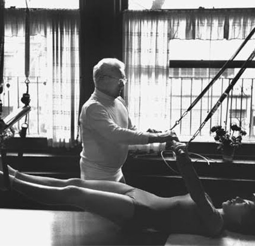 PILATES STUDIO JOODY ピラティスジョディ松原スタジオ(group studio)店